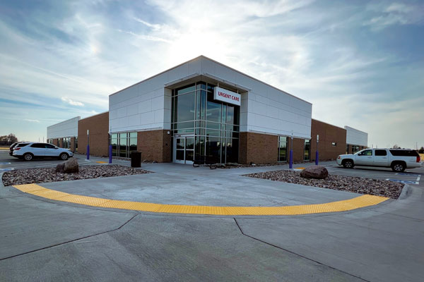 New acute care and outpatient clinic building